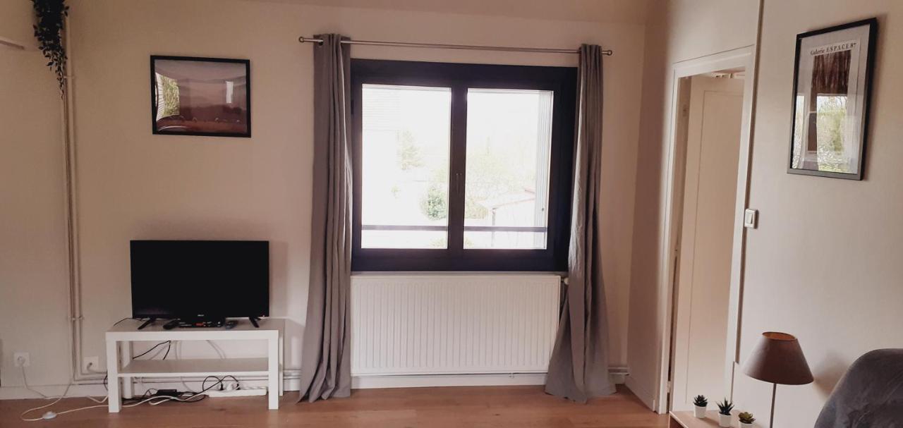Les 3 Mesanges Apartment Живерни Екстериор снимка