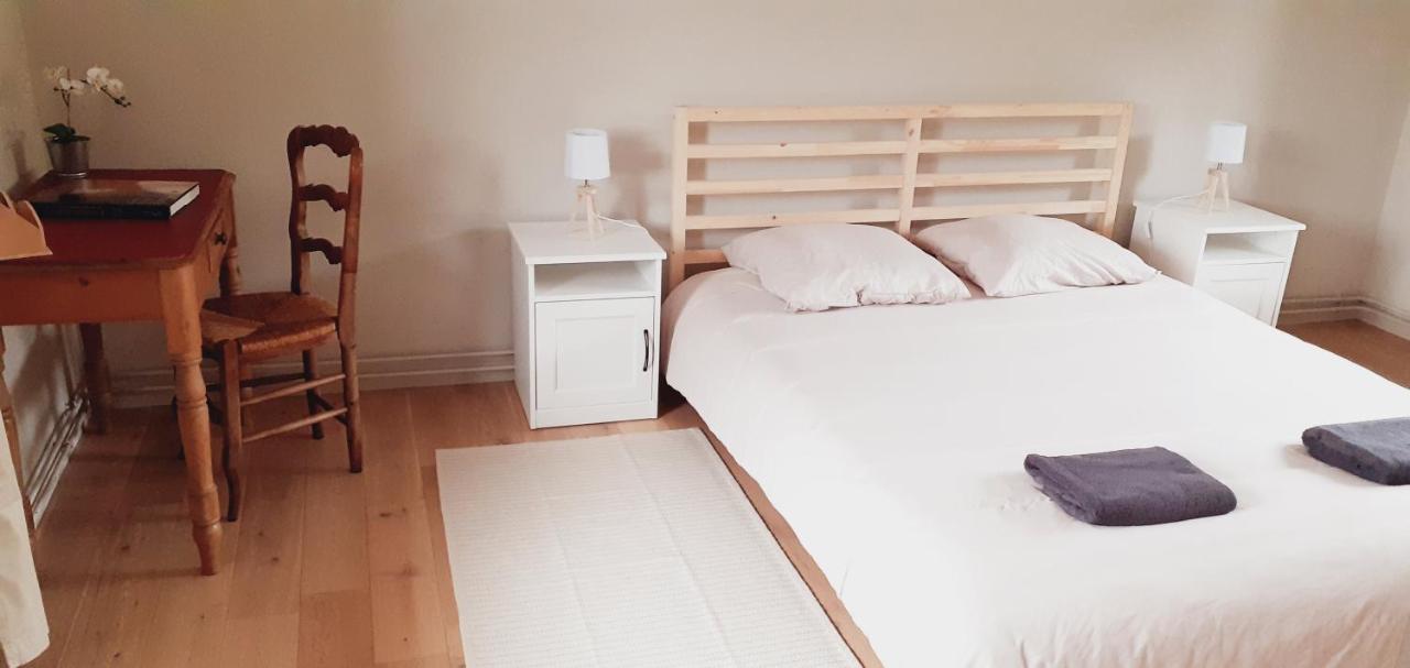Les 3 Mesanges Apartment Живерни Екстериор снимка